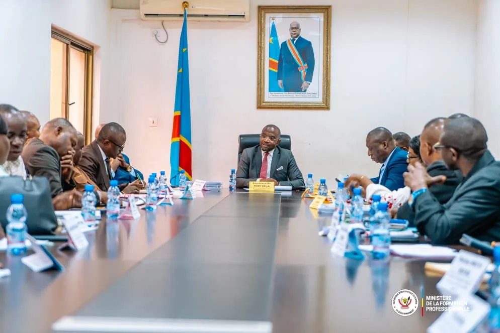 MARC EKILA LIKOMBO ET LES INSPECTEURS PEAUFINENT LA RÉFORME DES ÉPREUVES CERTIFICATIVES NATIONALES