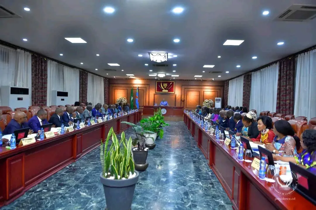 99e Réunion du Conseil des Ministres : La réforme du système d'évaluation portée par Me Marc EKILA LIKOMBO adoptée par le Gouvernement